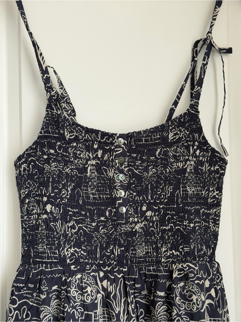 Marine Layer Carmen Smocked Dress in Flores Print, Size Medium - Picture 6 of 8